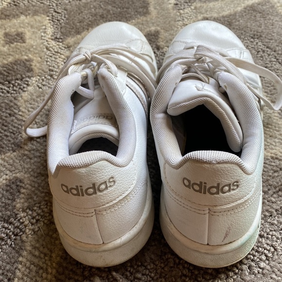 Adidas white with metallic stripes sneakers. Size 7. Good used condition - Picture 4 of 6